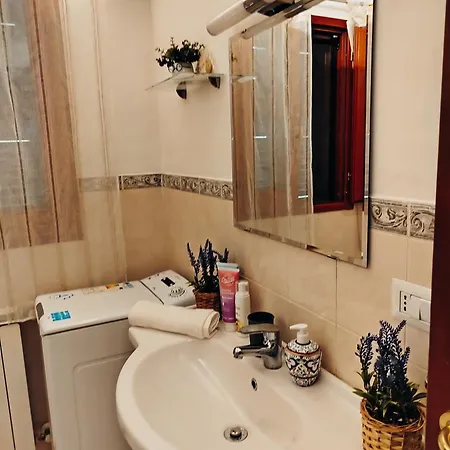 Giulia's Cozy Retreat Apartment